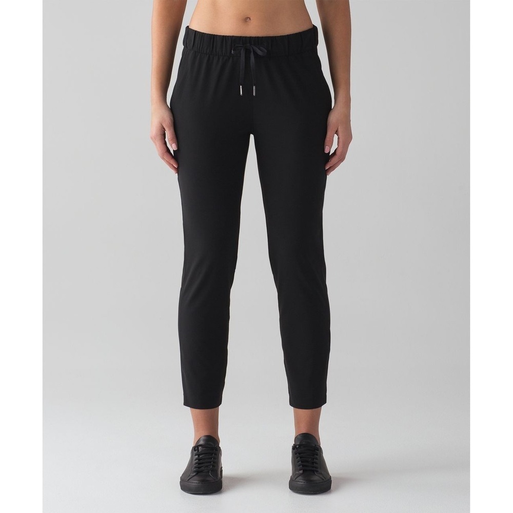 Lululemon On The Fly Pant Women's 6 Black Woven 28" Wrinkle-Free‎ Stretch Travel